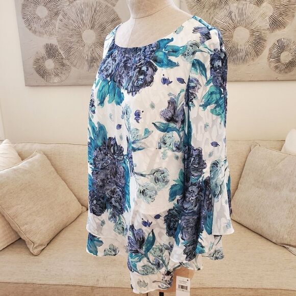 ALEX EVENINGS | Ruffle Bell Sleeve Chiffon Floral Blouse - [1X, Ivory/Teal/Blue] - Picture 5 of 11
